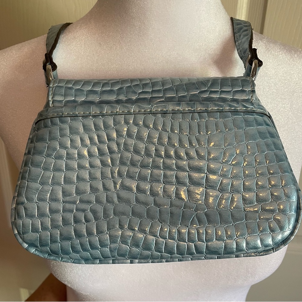 Pretty powder blue Kathy Van Zeeland crossbody bag - NWOT - Picture 5 of 15